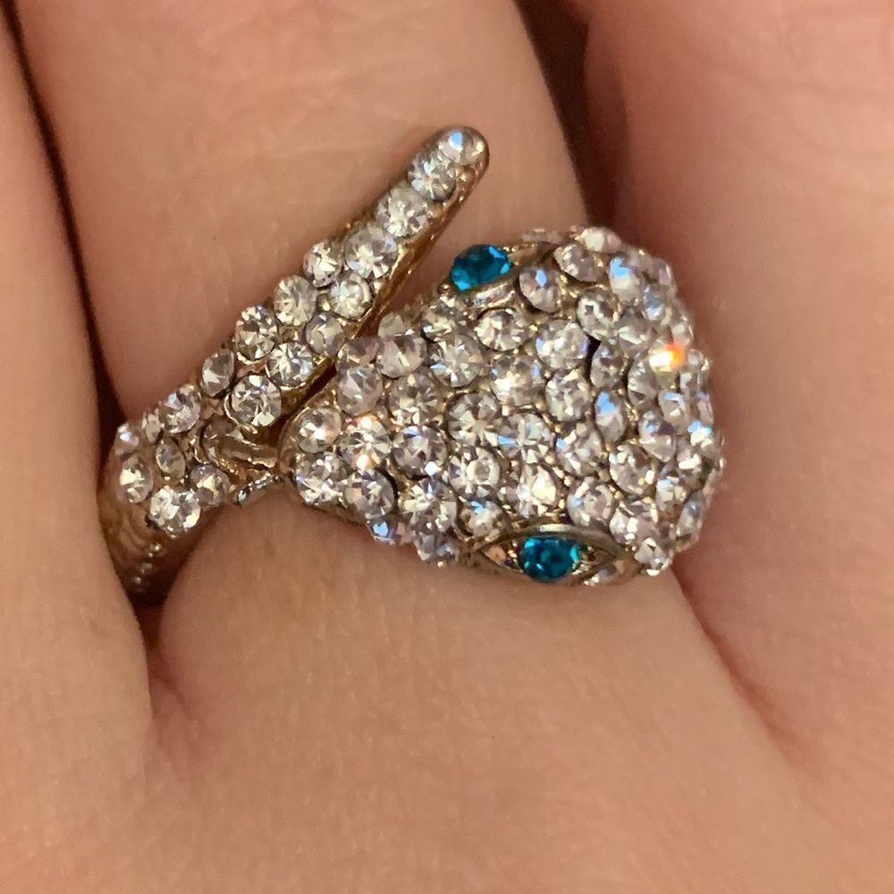 Wrap snake crystal ring